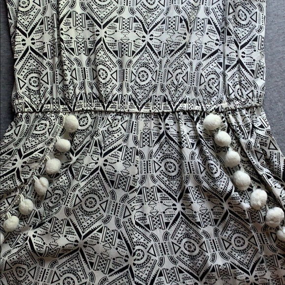 5th and LOVE black and white romper - Picture 3 of 4